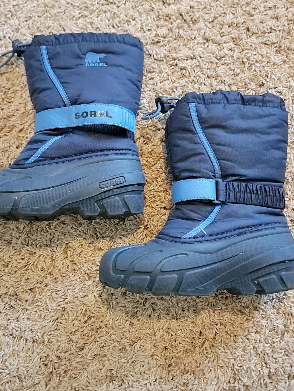 Sorel Light and Dark Blue Kids/Youth Navy Flurry Snow Boots. Size US 3 - Picture 2 of 9